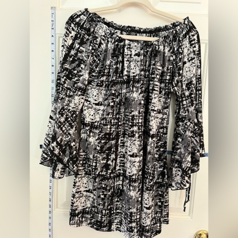 Lildy Women’s Tunic, size L-XL